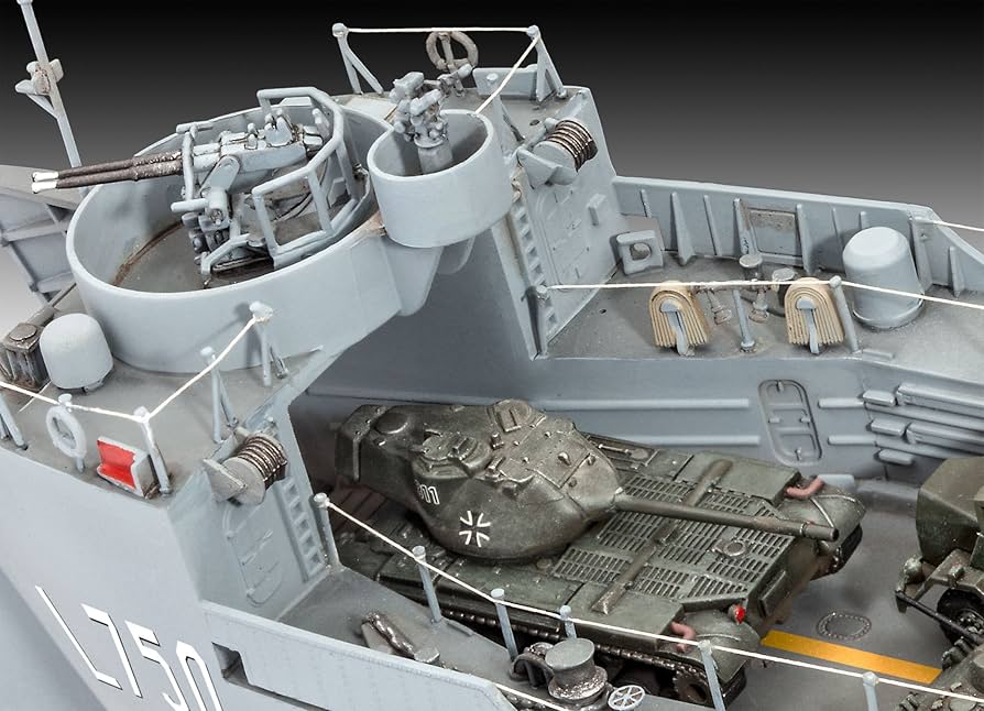 新品　未組み立　レベル 1/144 ドイツ LSM EIDECHSE-CLASS Amazon | ドイツレベル 1/144 ドイツ LSM Eidechse-Klasse